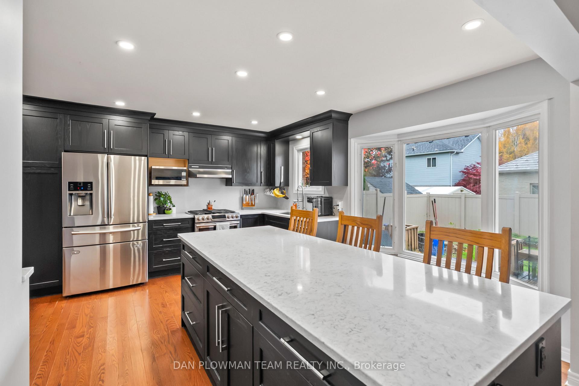 Photo 13 of 38 Hemmingway Drive, Clarington, Courtice — HOMEH