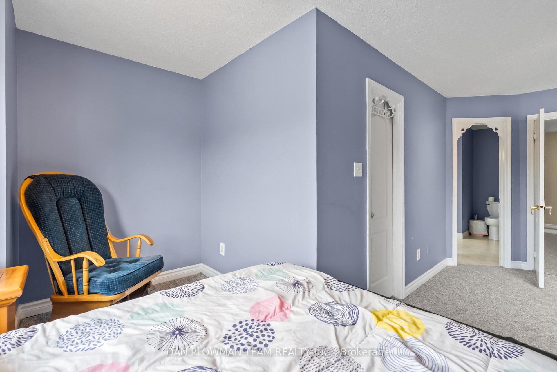 Photo 21 of 38 Hemmingway Drive, Clarington, Courtice — HOMEH