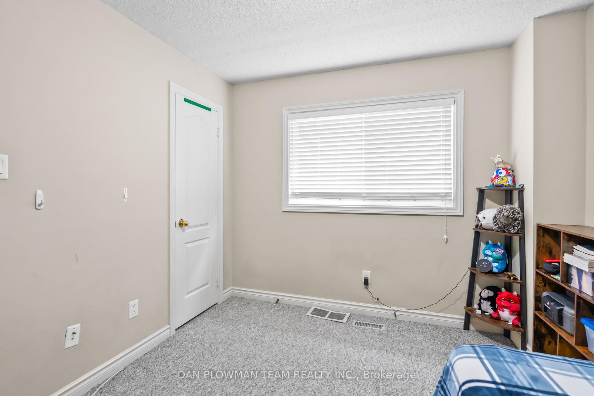 Photo 30 of 38 Hemmingway Drive, Clarington, Courtice — HOMEH