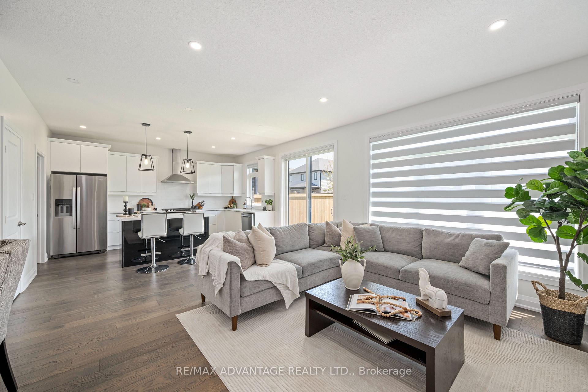 Photo 6 of Unit 5, 383 Daventry Way, Middlesex Centre, Rural Middlesex Centre — HOMEH
