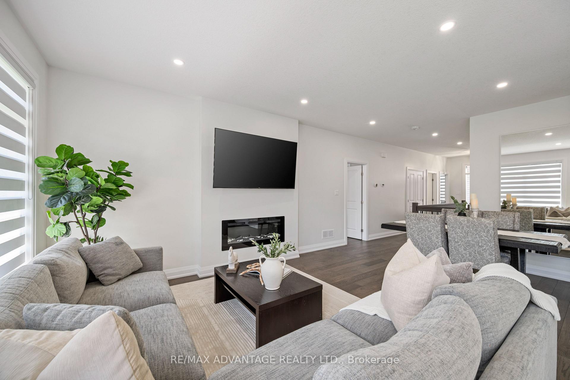 Photo 7 of Unit 5, 383 Daventry Way, Middlesex Centre, Rural Middlesex Centre — HOMEH
