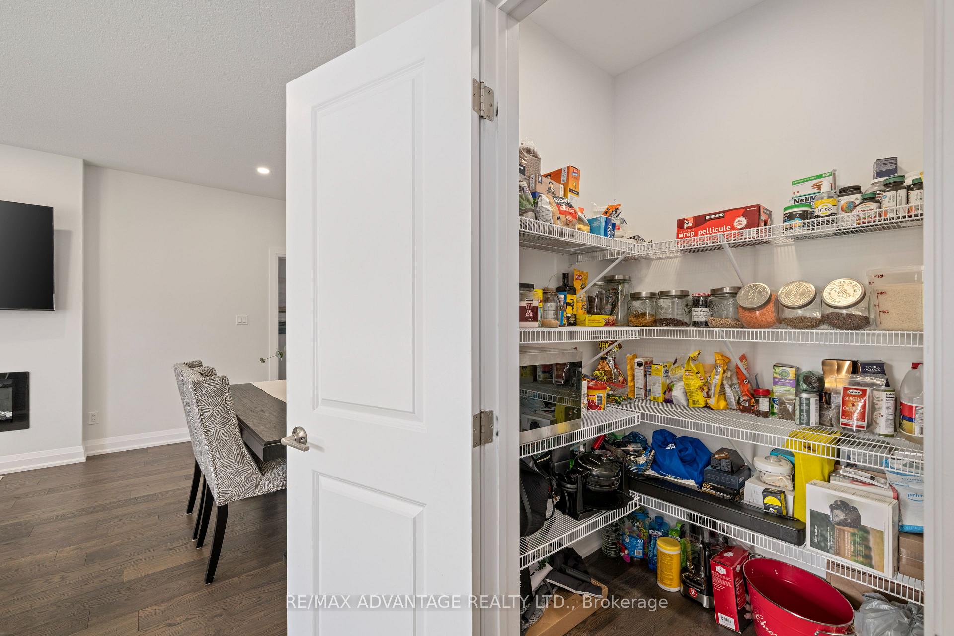 Photo 8 of Unit 5, 383 Daventry Way, Middlesex Centre, Rural Middlesex Centre — HOMEH