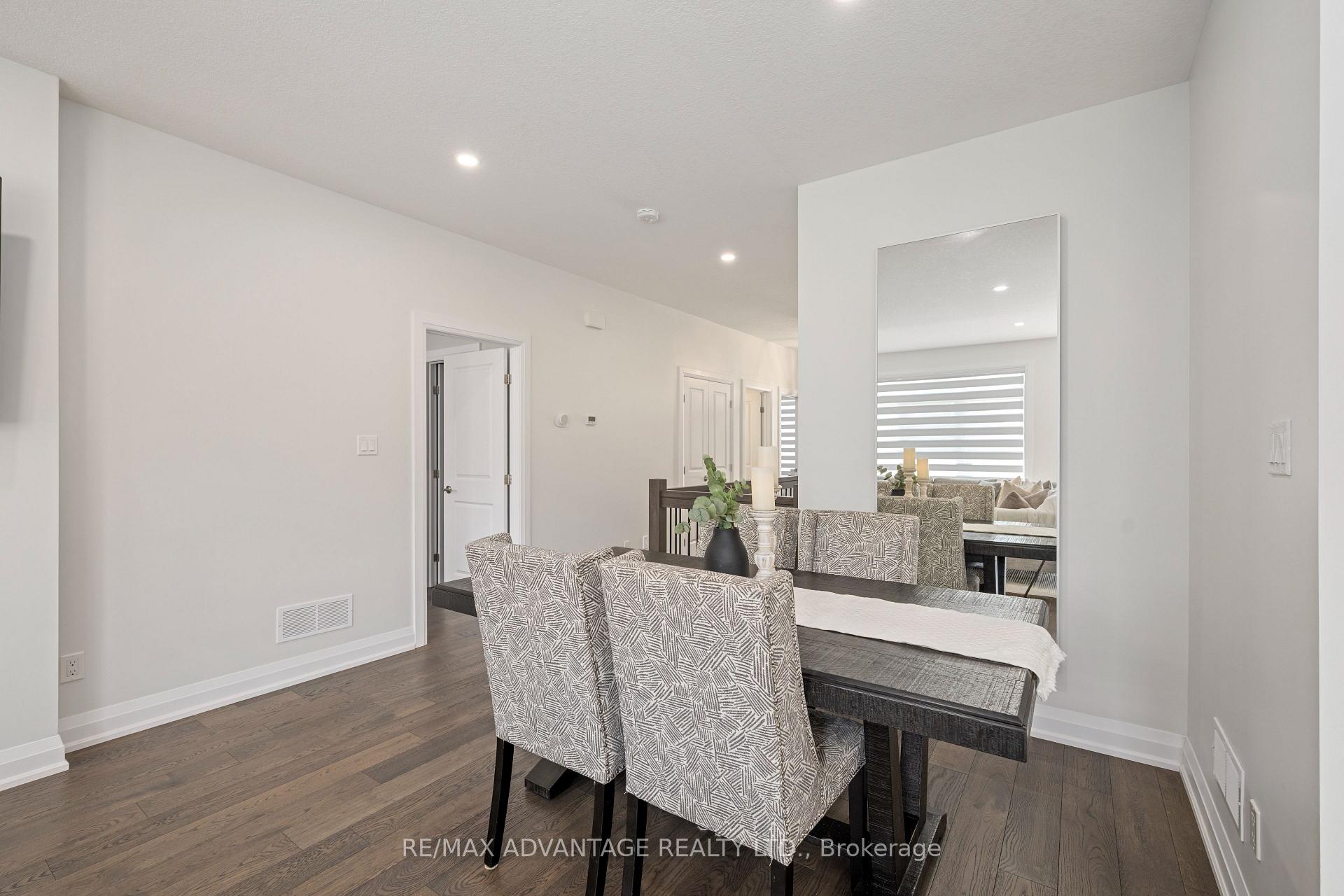 Photo 9 of Unit 5, 383 Daventry Way, Middlesex Centre, Rural Middlesex Centre — HOMEH