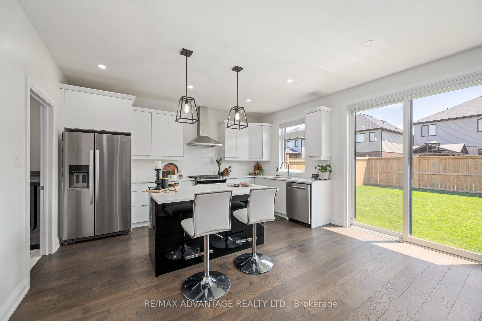 Photo 11 of Unit 5, 383 Daventry Way, Middlesex Centre, Rural Middlesex Centre — HOMEH