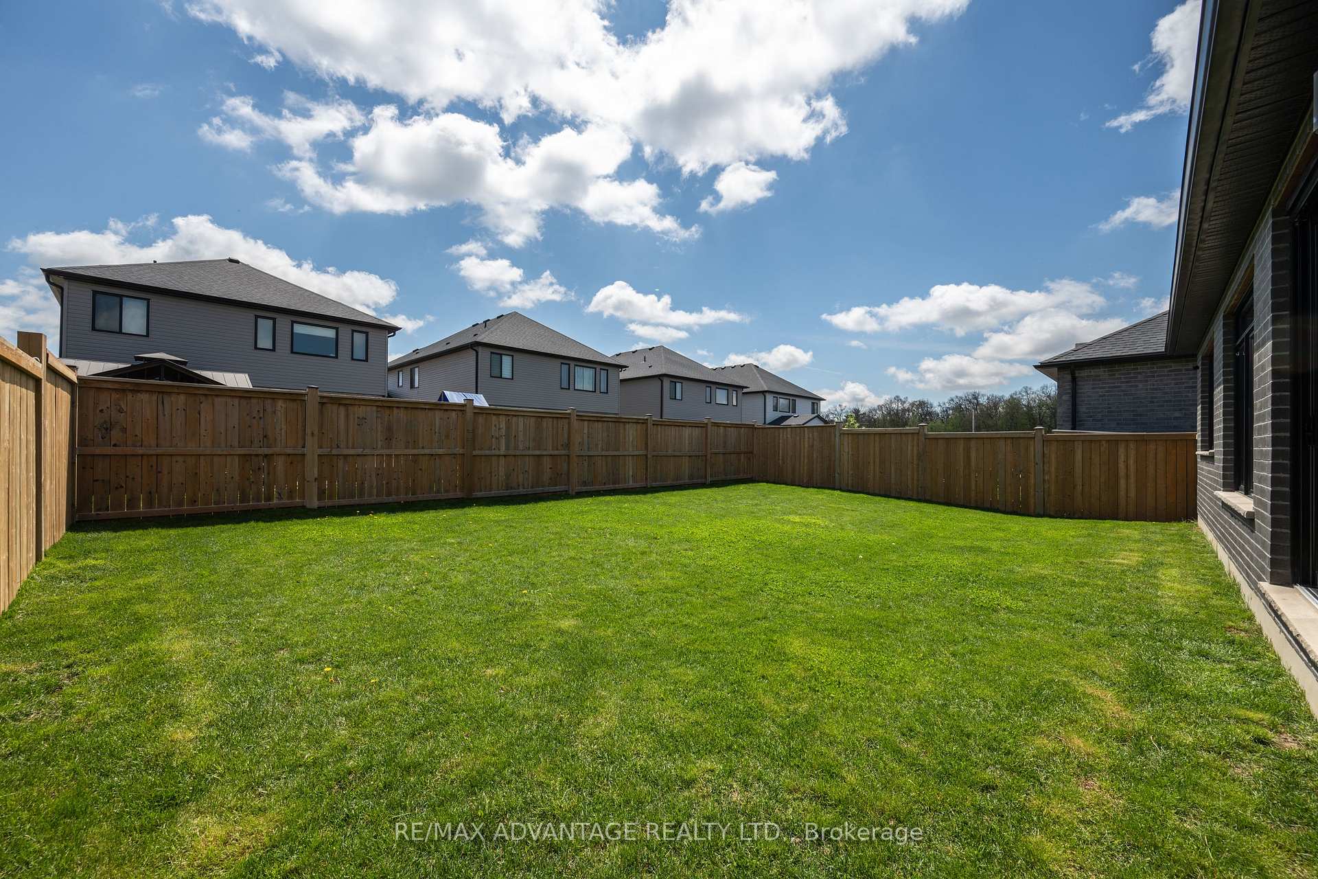 Photo 28 of Unit 5, 383 Daventry Way, Middlesex Centre, Rural Middlesex Centre — HOMEH
