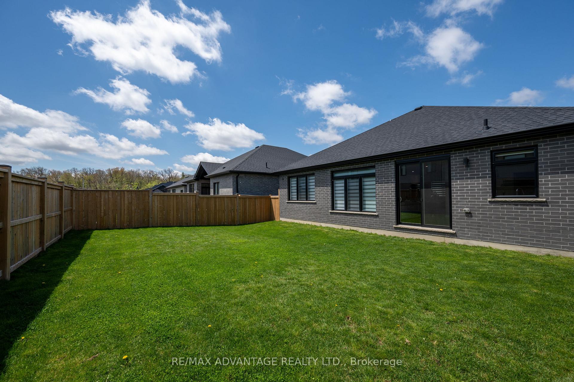 Photo 30 of Unit 5, 383 Daventry Way, Middlesex Centre, Rural Middlesex Centre — HOMEH