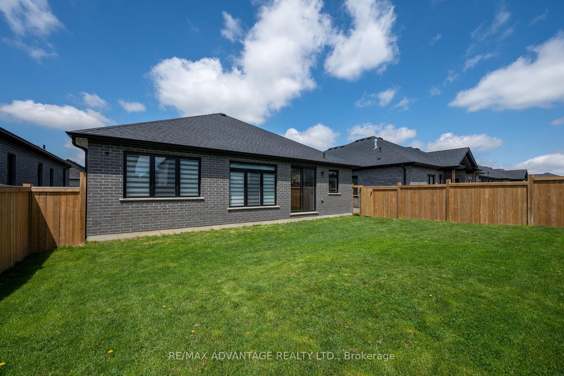 Photo 31 of Unit 5, 383 Daventry Way, Middlesex Centre, Rural Middlesex Centre — HOMEH