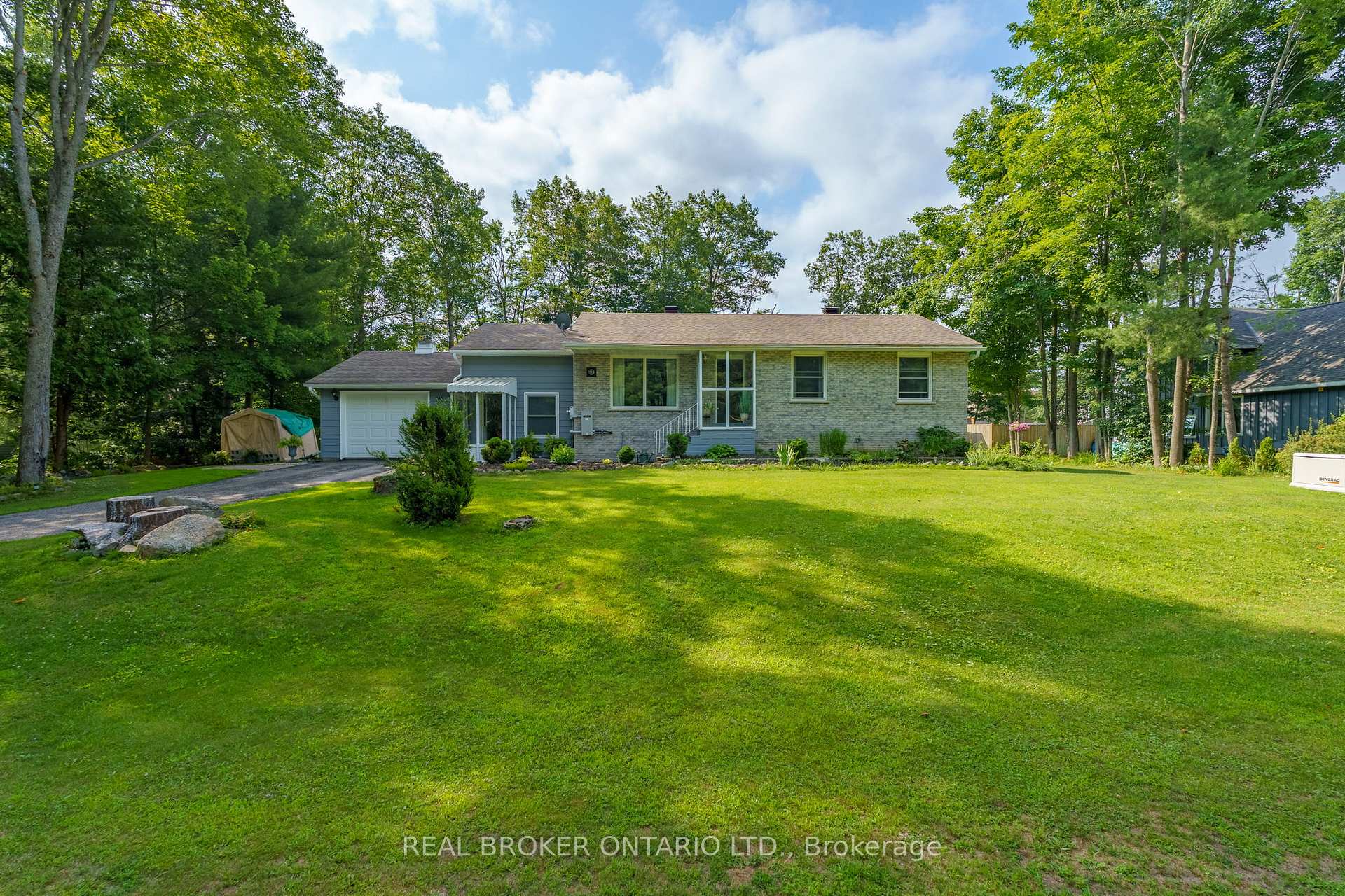 Photo 1 of 145 Blanchard Street W, Gravenhurst, Muskoka (S) — HOMEH