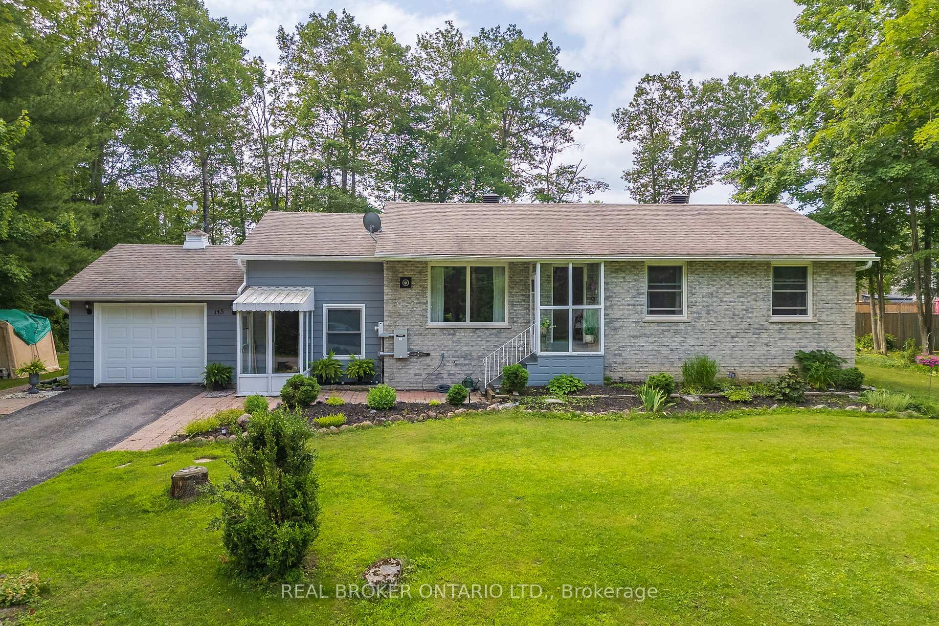 Photo 2 of 145 Blanchard Street W, Gravenhurst, Muskoka (S) — HOMEH