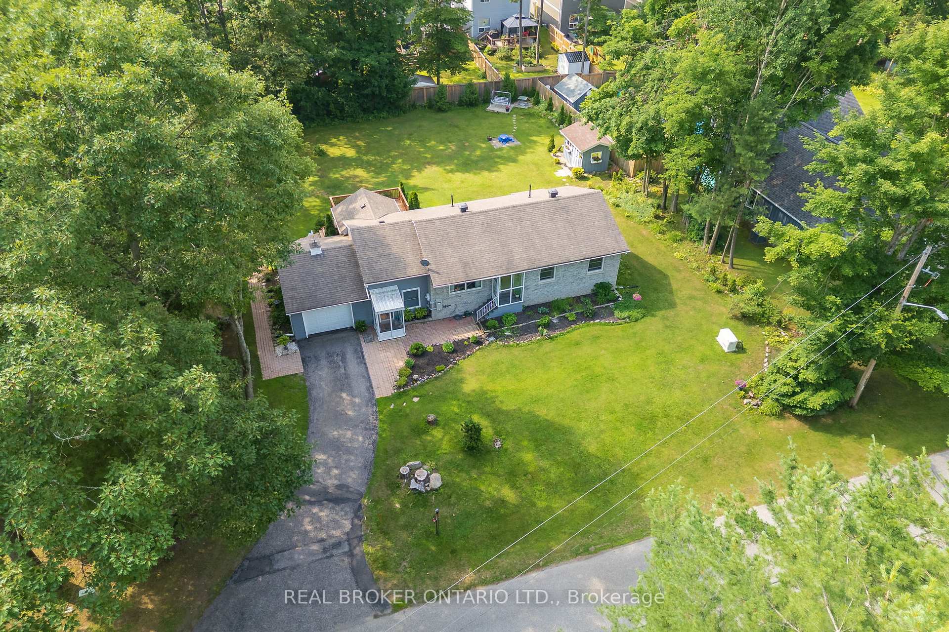 Photo 3 of 145 Blanchard Street W, Gravenhurst, Muskoka (S) — HOMEH