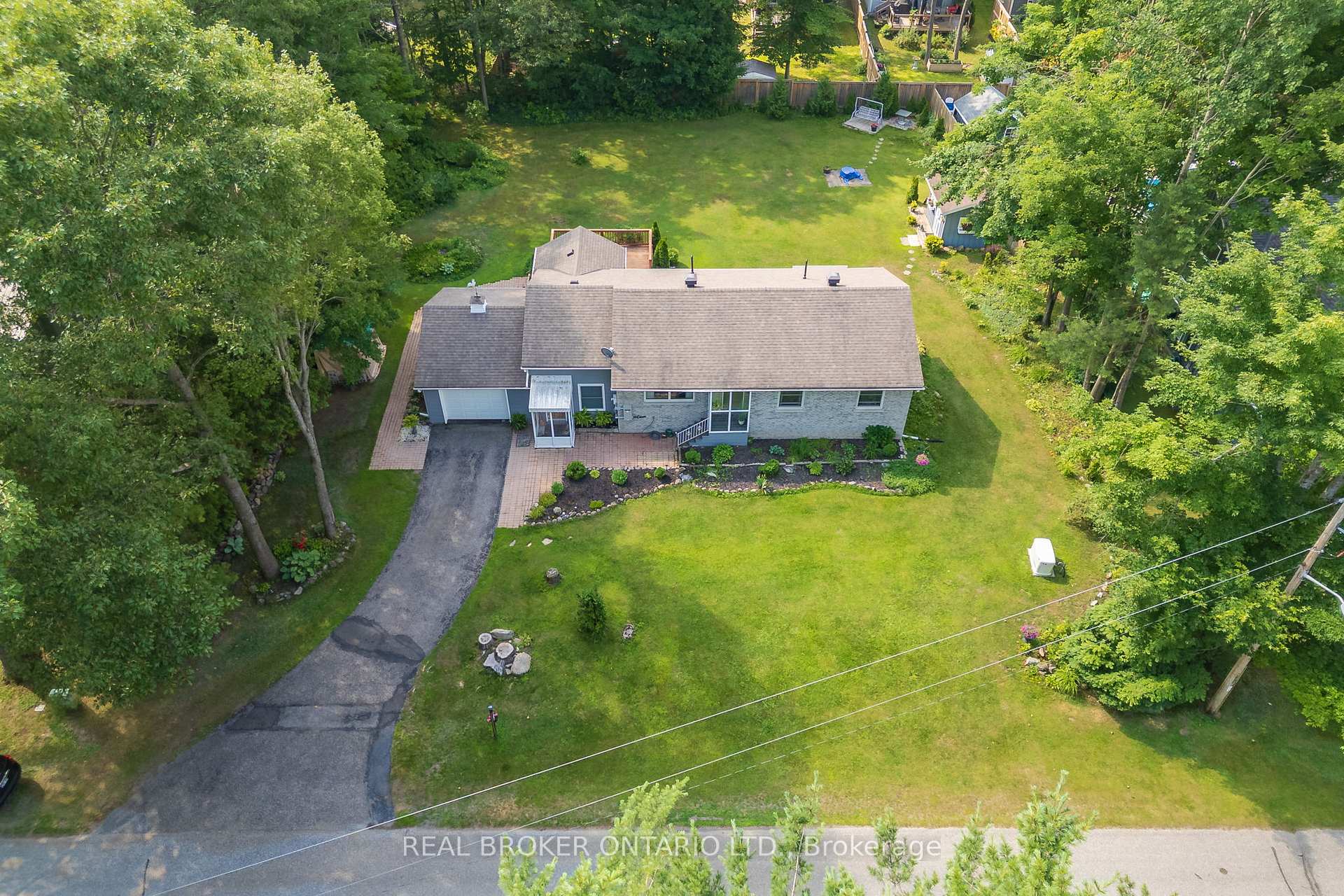 Photo 4 of 145 Blanchard Street W, Gravenhurst, Muskoka (S) — HOMEH