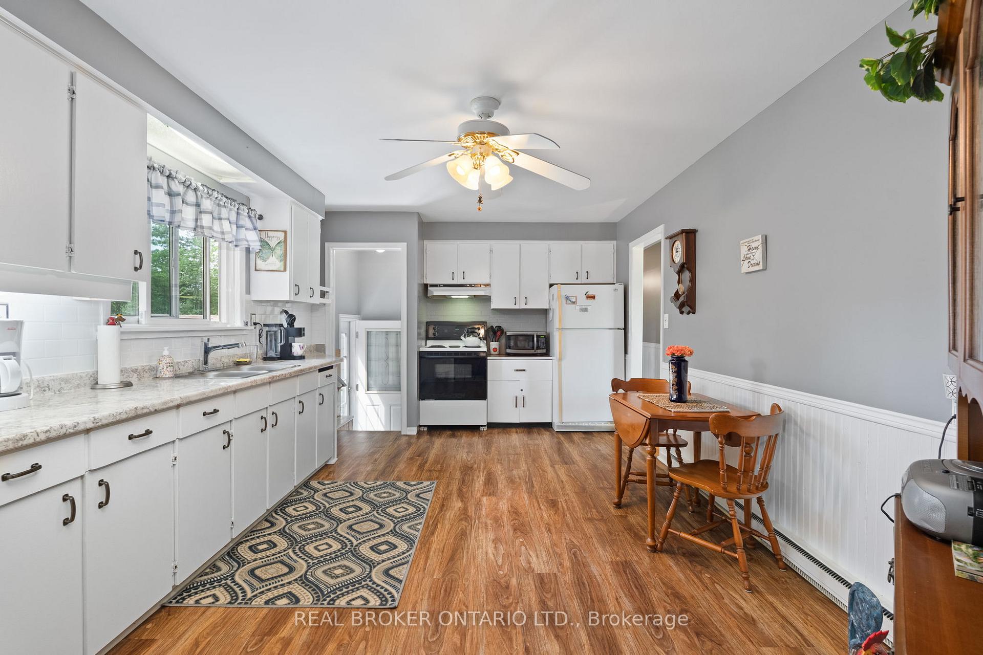 Photo 20 of 145 Blanchard Street W, Gravenhurst, Muskoka (S) — HOMEH