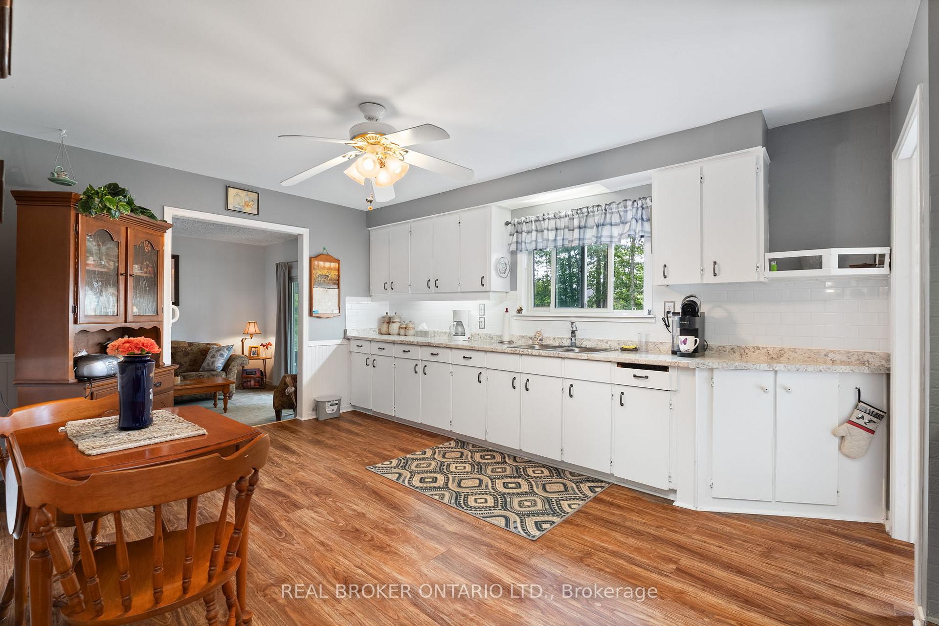 Photo 21 of 145 Blanchard Street W, Gravenhurst, Muskoka (S) — HOMEH
