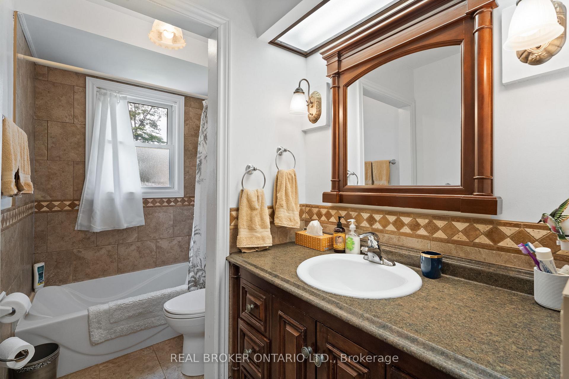 Photo 26 of 145 Blanchard Street W, Gravenhurst, Muskoka (S) — HOMEH