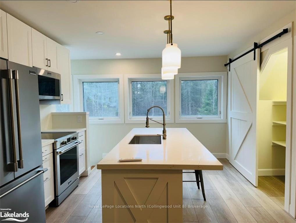 Photo 2 of 342 Scarlett Line, Springwater, Rural Springwater — HOMEH