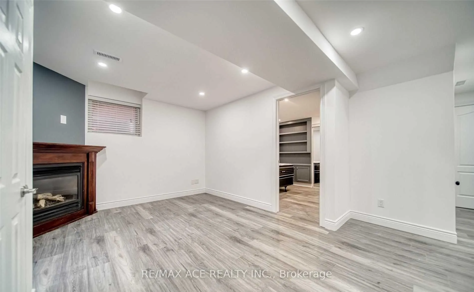 Photo 4 of Unit Bsmt, 5 Baybrook Road, Brampton, Snelgrove — HOMEH