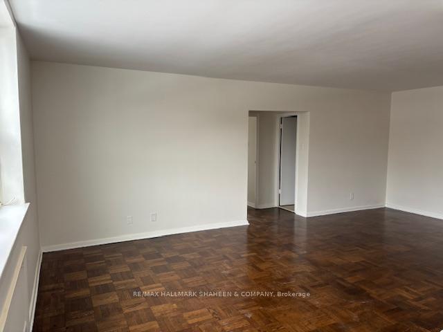 Photo 4 of Unit 112, 2 Kinsdale Boulevard, Etobicoke, Stonegate-Queensway — HOMEH