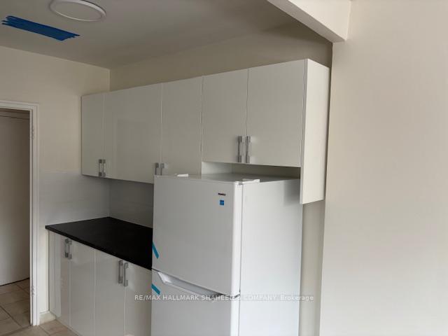 Photo 5 of Unit 112, 2 Kinsdale Boulevard, Etobicoke, Stonegate-Queensway — HOMEH