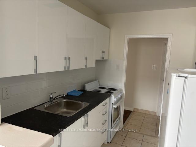 Photo 6 of Unit 112, 2 Kinsdale Boulevard, Etobicoke, Stonegate-Queensway — HOMEH