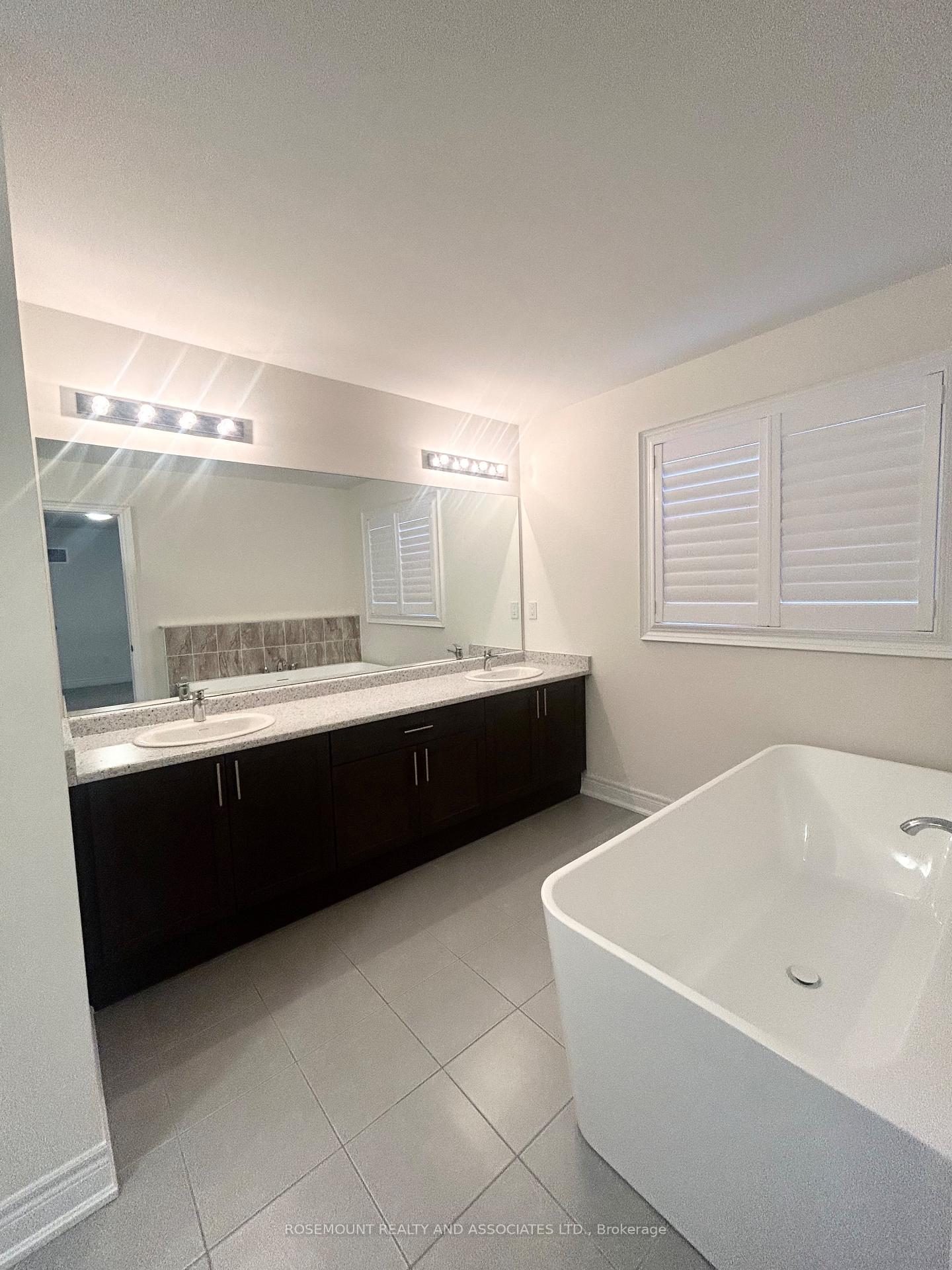 Photo 8 of 93 Wamsley Crescent, Clarington, Newcastle — HOMEH