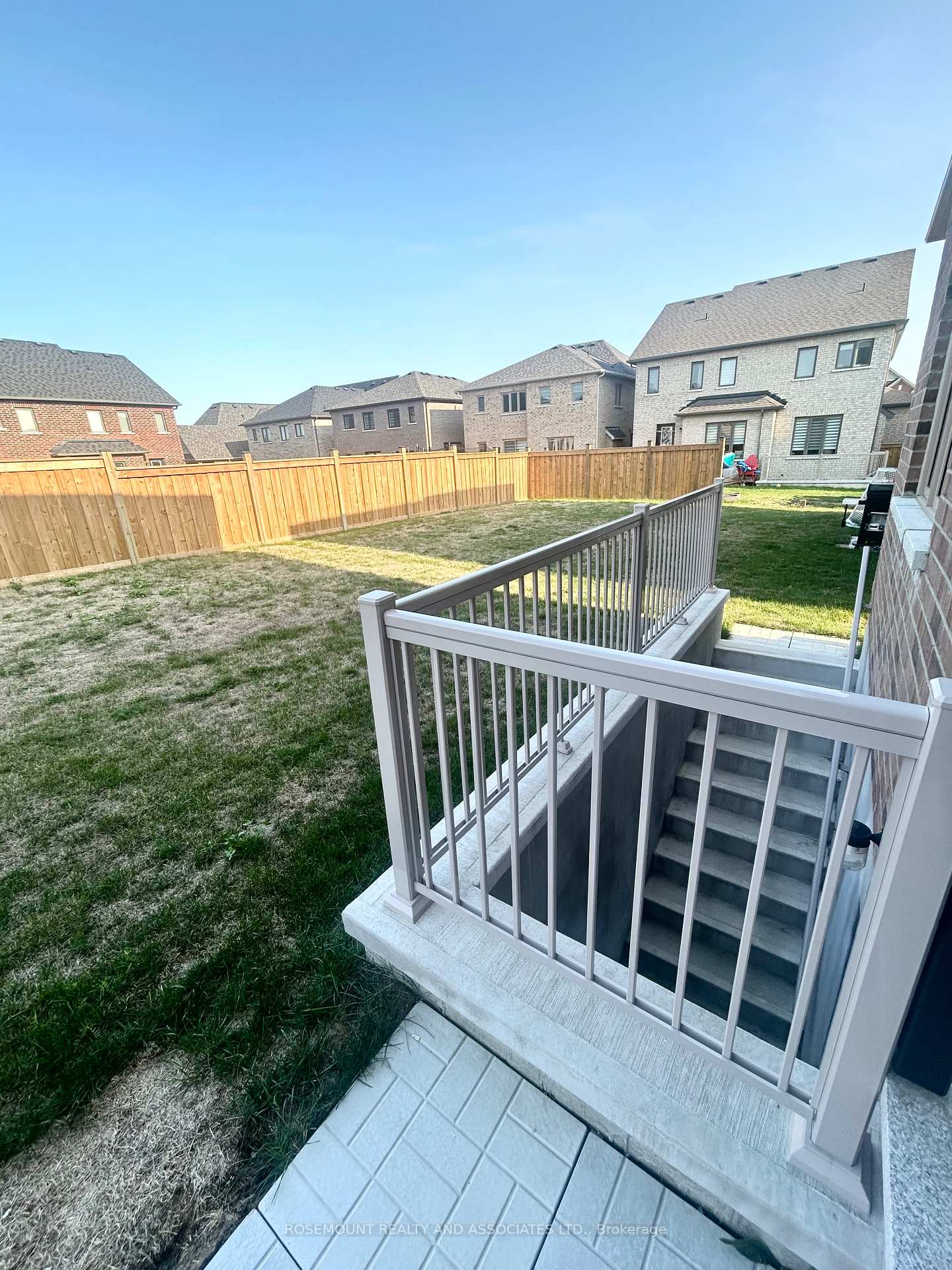 Photo 16 of 93 Wamsley Crescent, Clarington, Newcastle — HOMEH