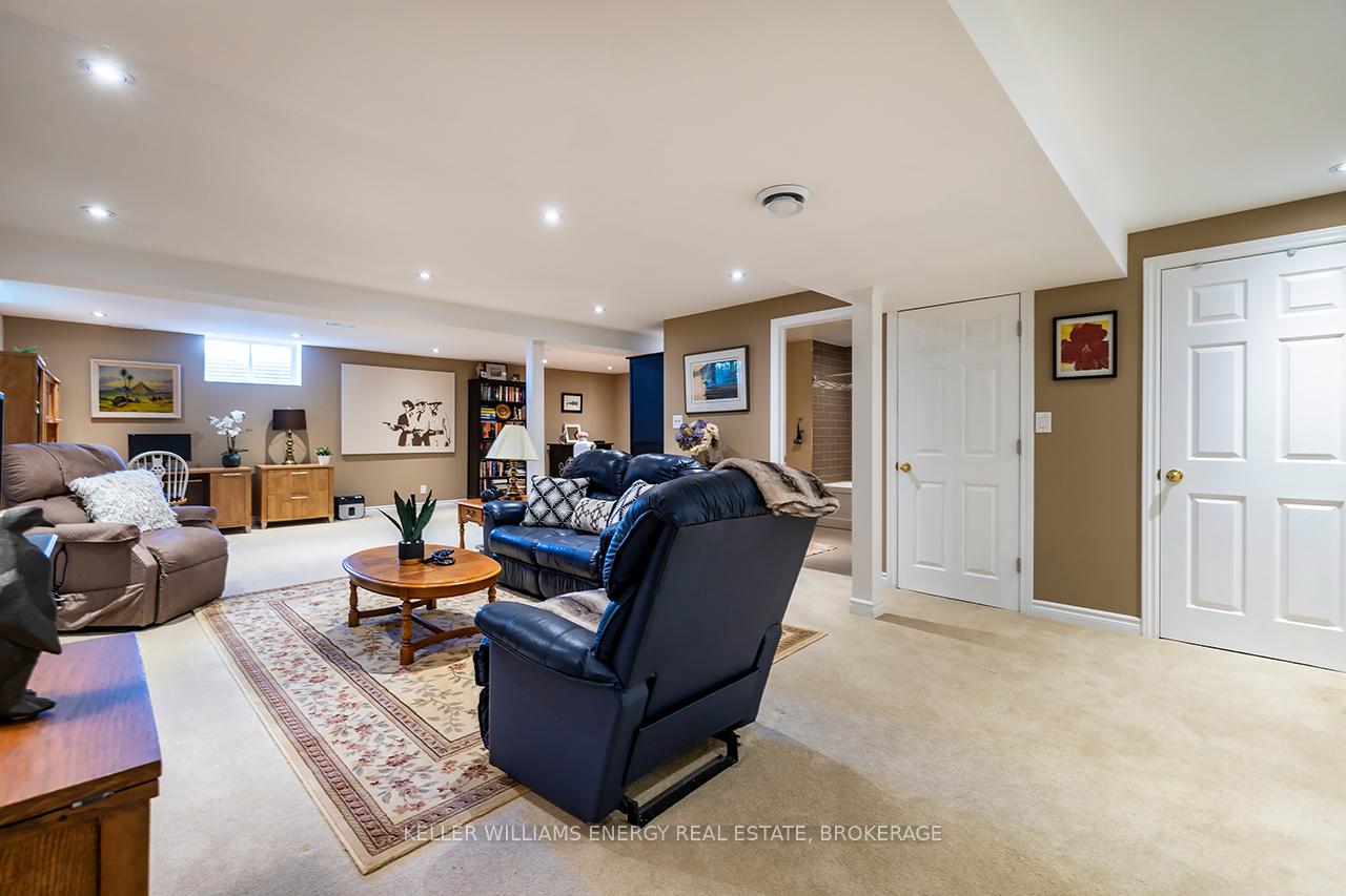 Photo 32 of Unit 1, 1111 Wilson Road N, Oshawa, Pinecrest — HOMEH