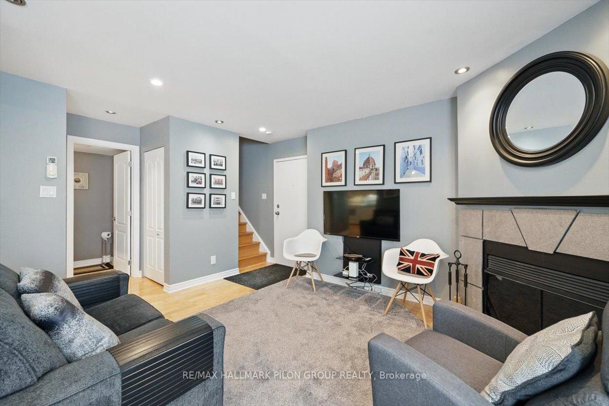 Photo 7 of Unit 606, 1589 St. Bernard Street, Ottawa, Sawmill Creek/Timbermill — HOMEH