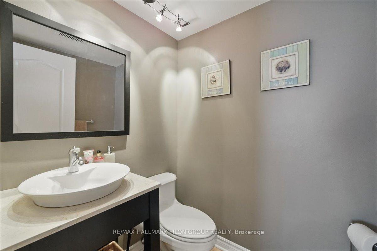 Photo 11 of Unit 606, 1589 St. Bernard Street, Ottawa, Sawmill Creek/Timbermill — HOMEH