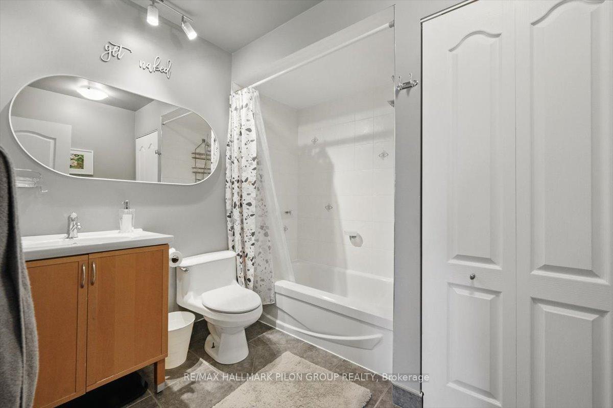 Photo 14 of Unit 606, 1589 St. Bernard Street, Ottawa, Sawmill Creek/Timbermill — HOMEH
