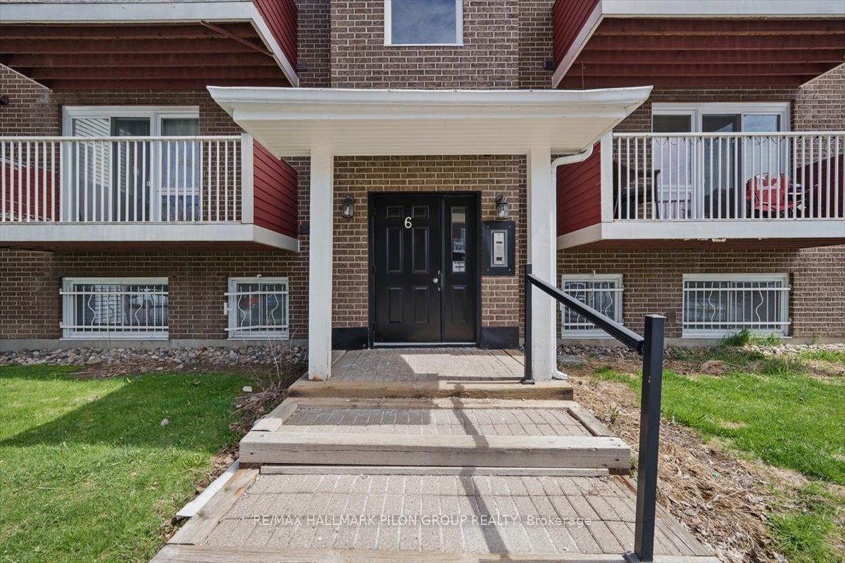 Photo 17 of Unit 606, 1589 St. Bernard Street, Ottawa, Sawmill Creek/Timbermill — HOMEH