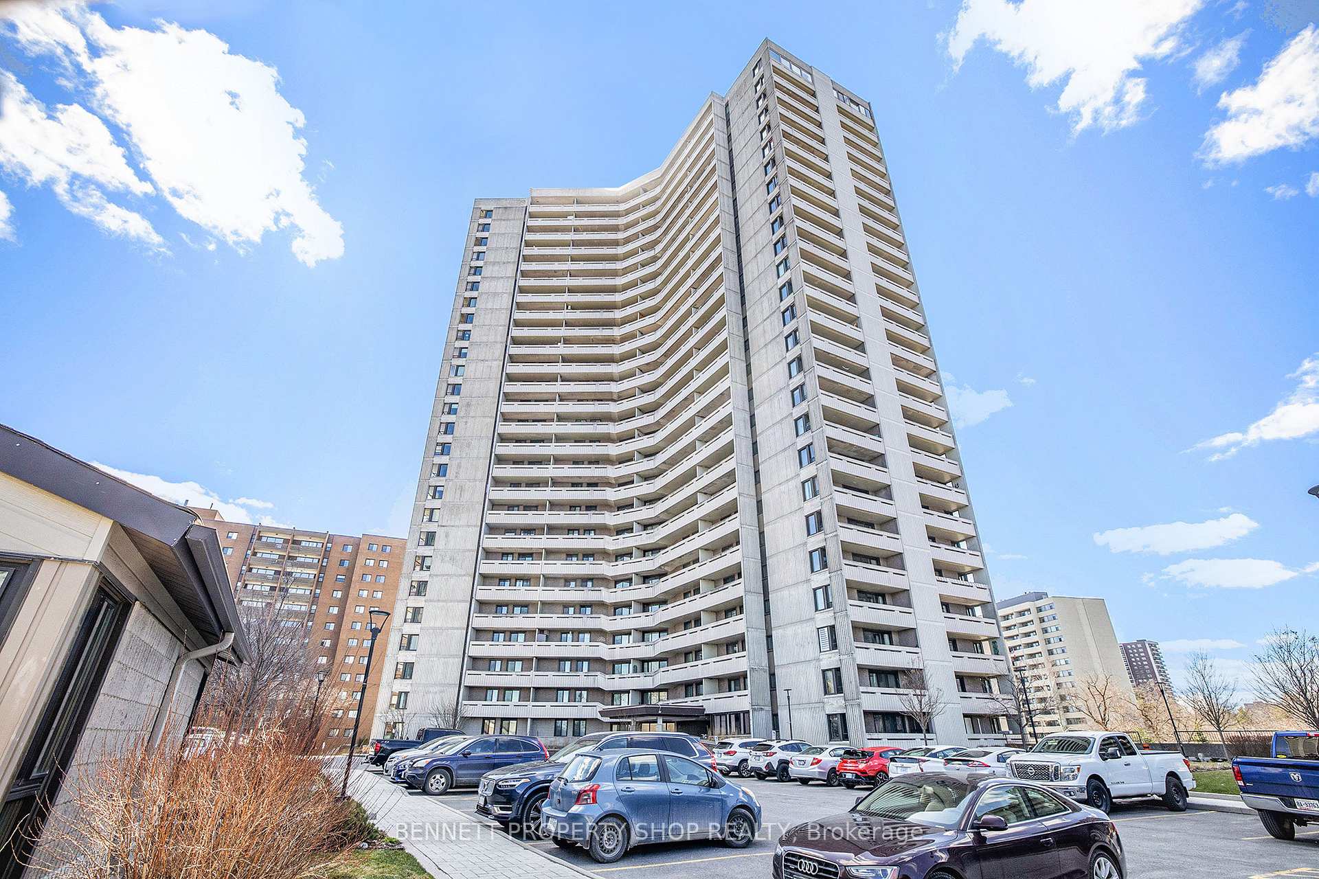 Photo 2 of Unit 705, 1171 Ambleside Drive, Ottawa, Woodroffe — HOMEH