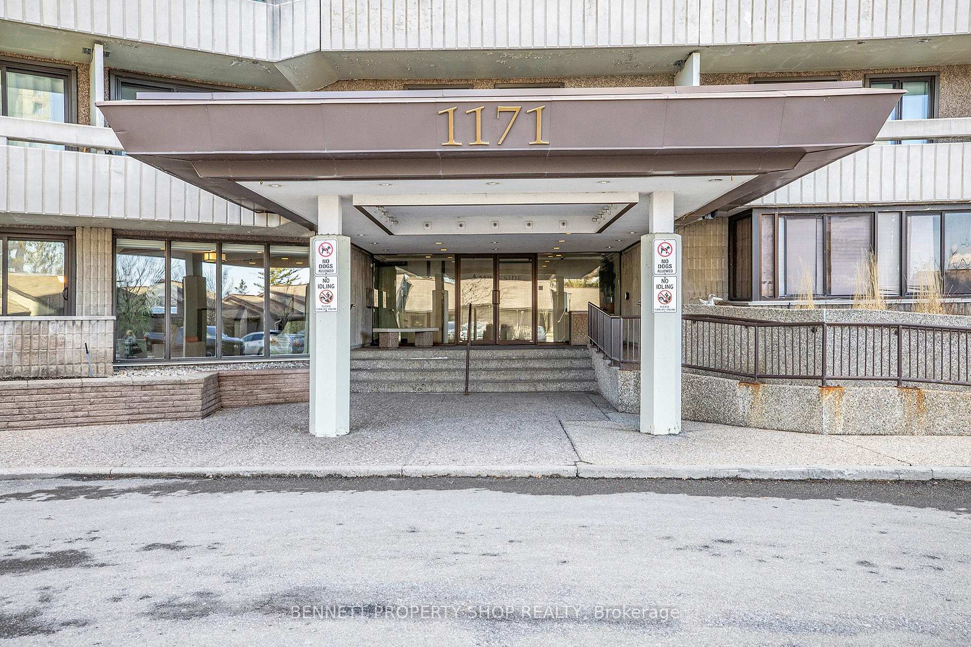 Photo 3 of Unit 705, 1171 Ambleside Drive, Ottawa, Woodroffe — HOMEH