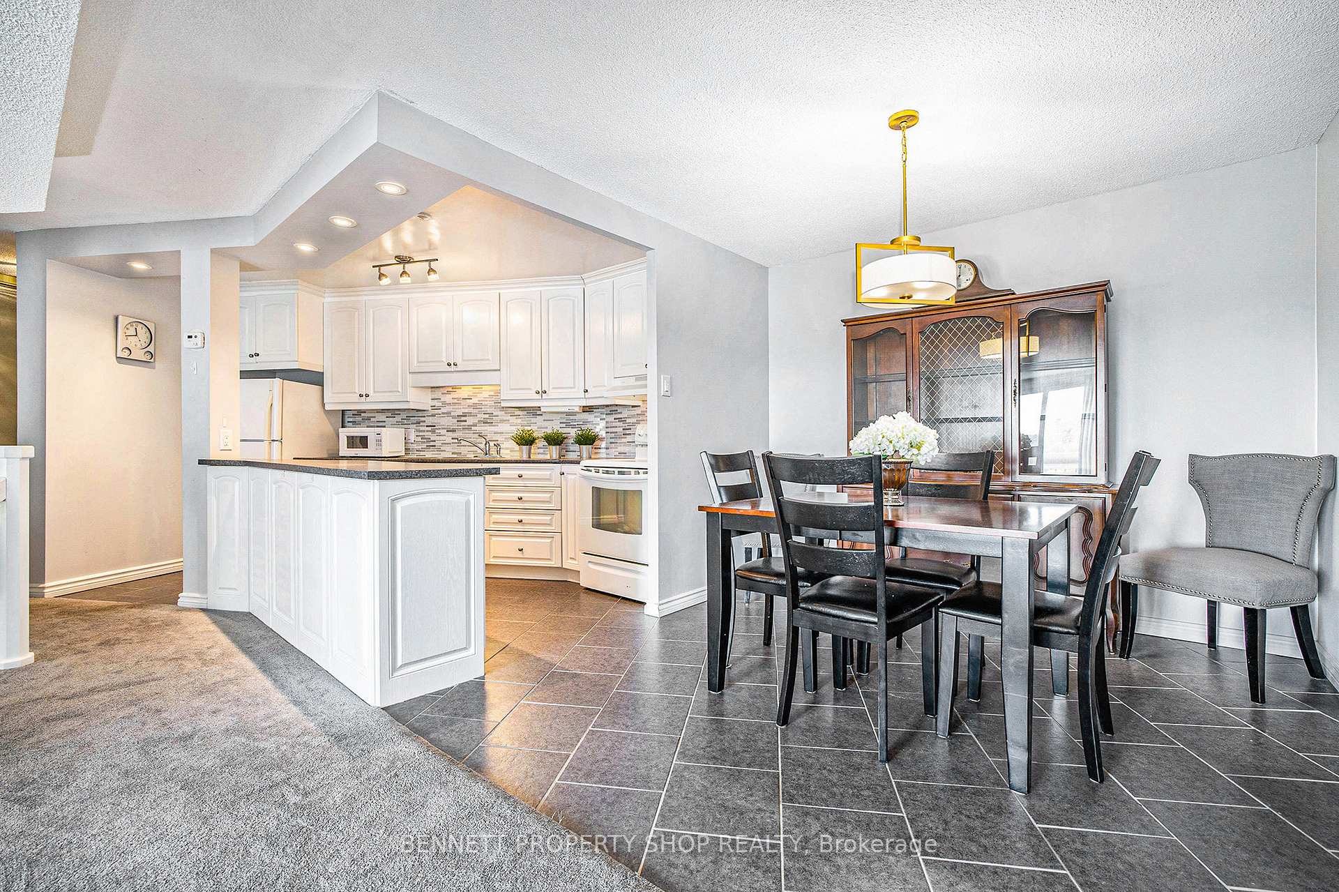 Photo 9 of Unit 705, 1171 Ambleside Drive, Ottawa, Woodroffe — HOMEH