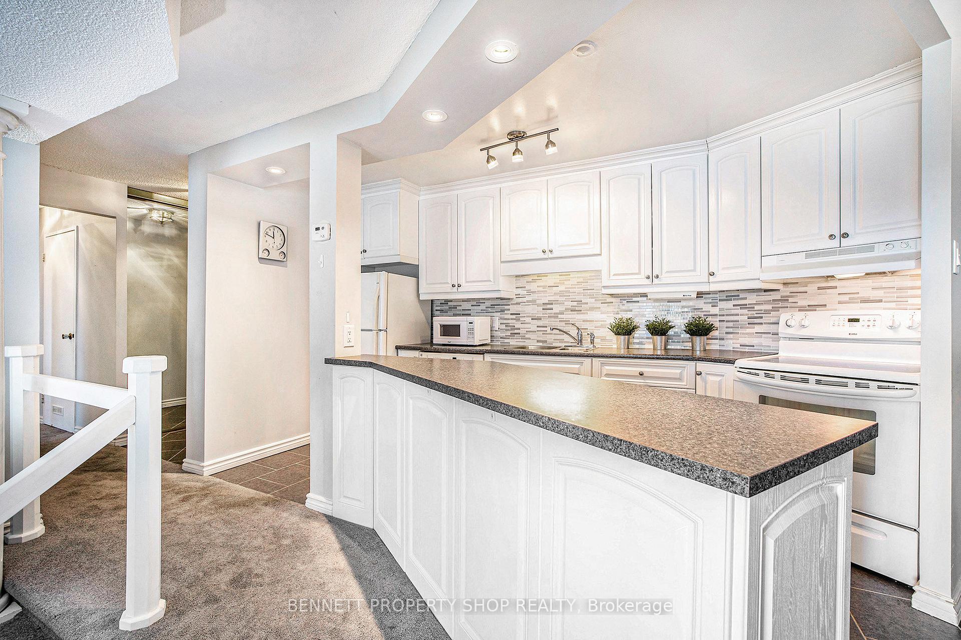 Photo 10 of Unit 705, 1171 Ambleside Drive, Ottawa, Woodroffe — HOMEH