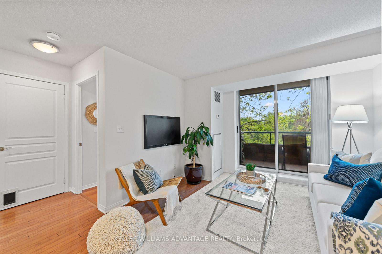 Photo 5 of Unit 210, 1733 Queen Street E, Toronto, The Beaches — HOMEH
