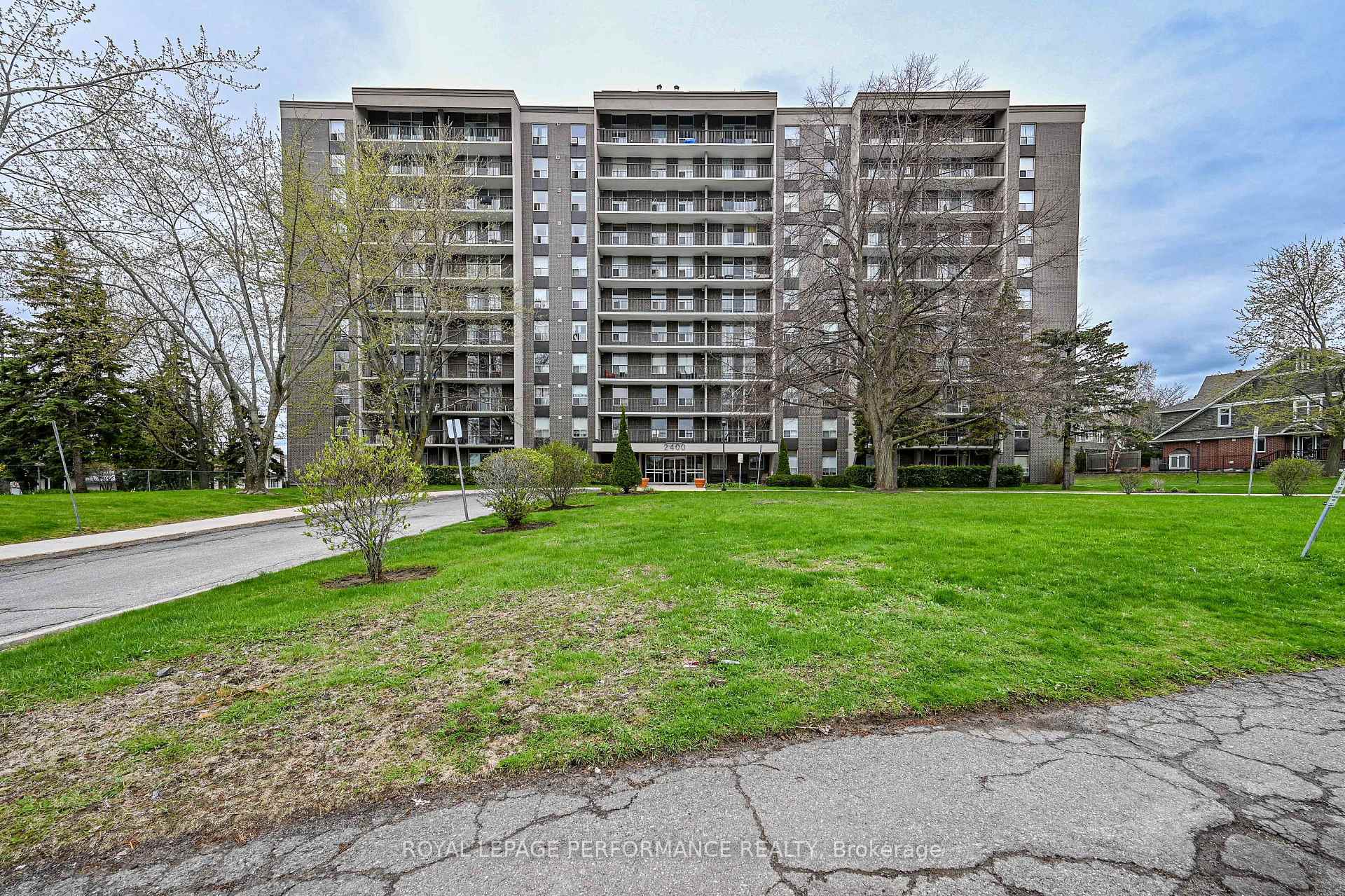 Photo 1 of Unit 308, 2400 Virginia Drive, Ottawa, Guildwood Estates - Urbandale Acres — HOMEH