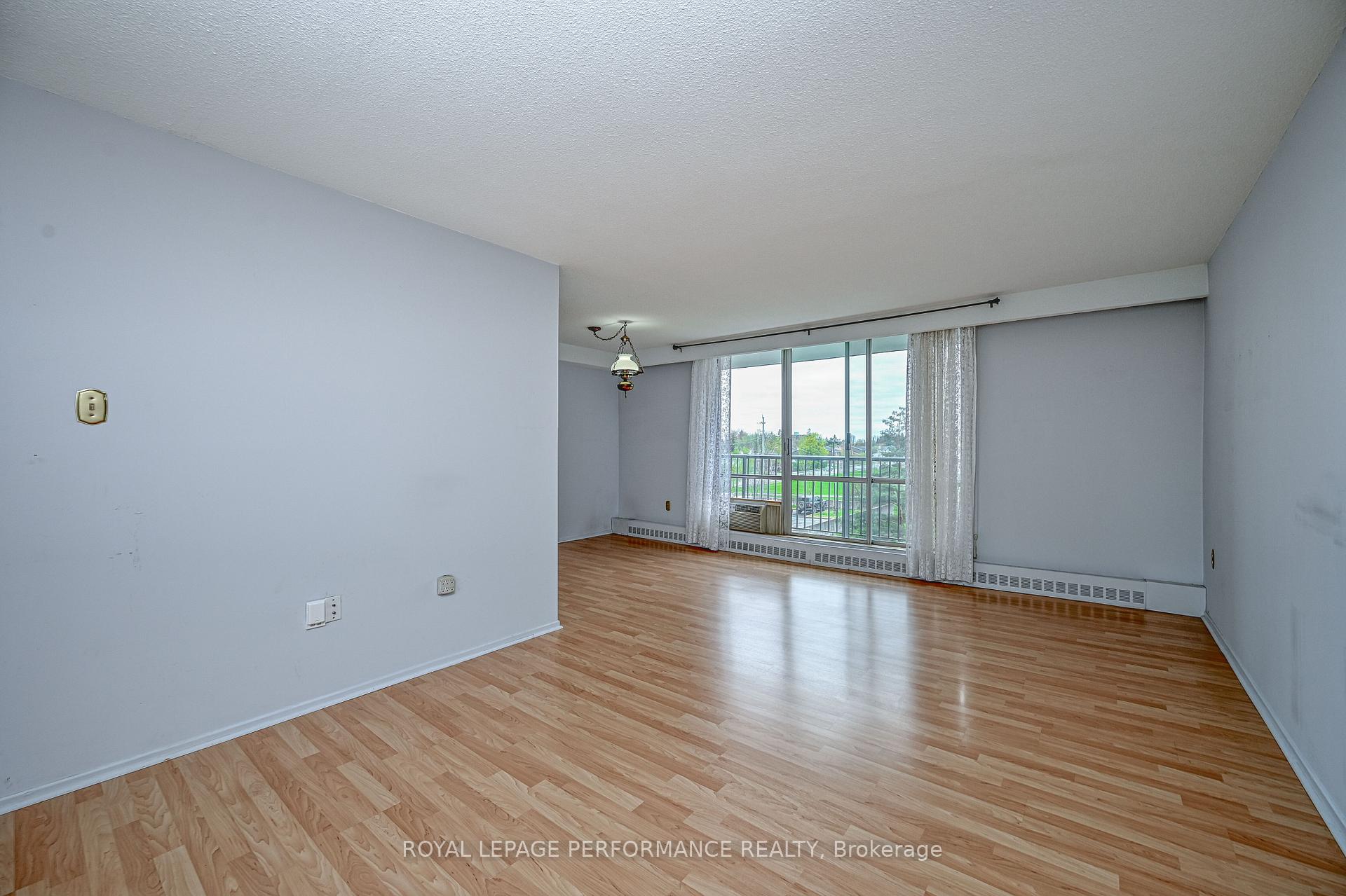 Photo 8 of Unit 308, 2400 Virginia Drive, Ottawa, Guildwood Estates - Urbandale Acres — HOMEH