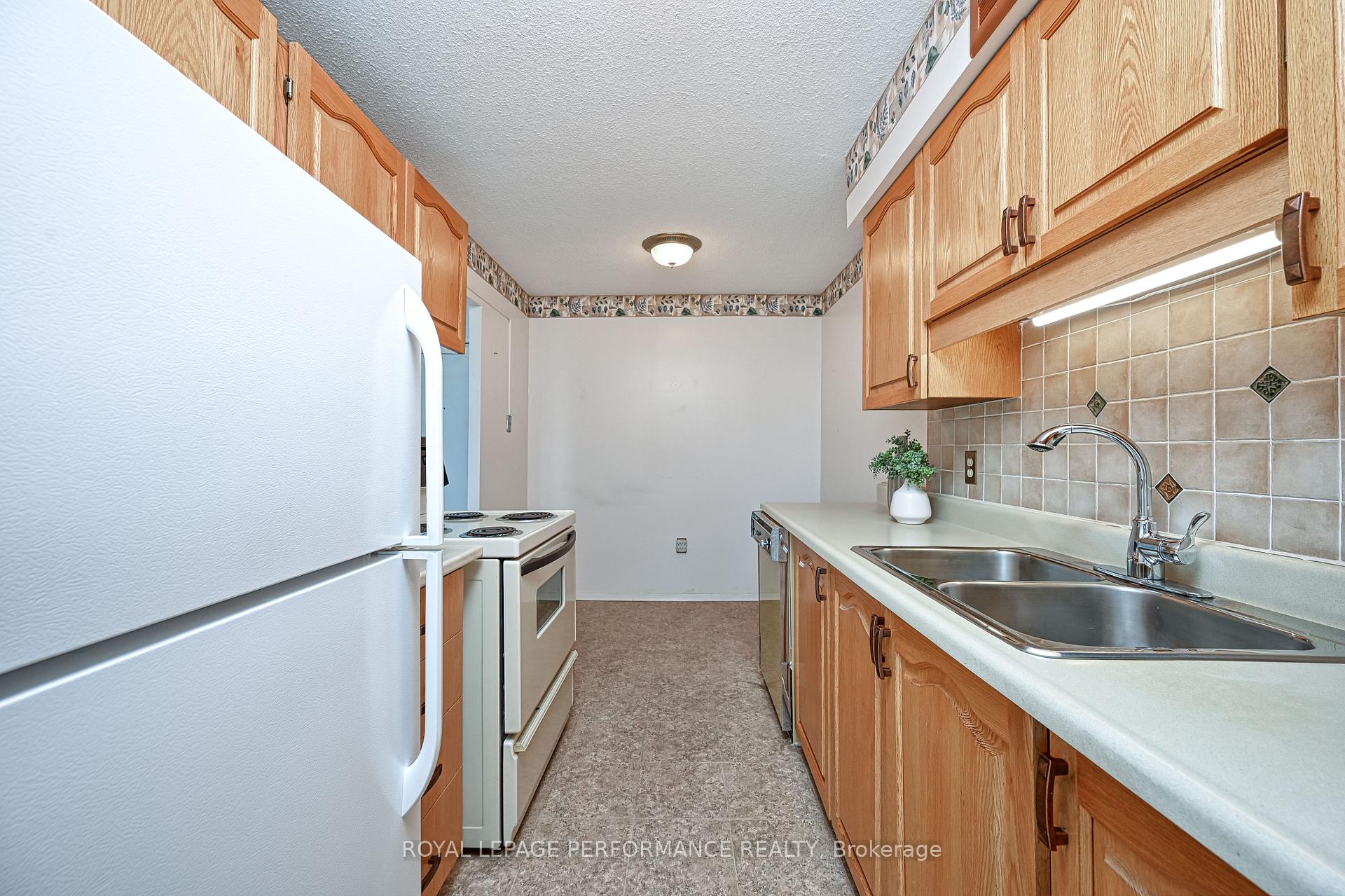 Photo 17 of Unit 308, 2400 Virginia Drive, Ottawa, Guildwood Estates - Urbandale Acres — HOMEH