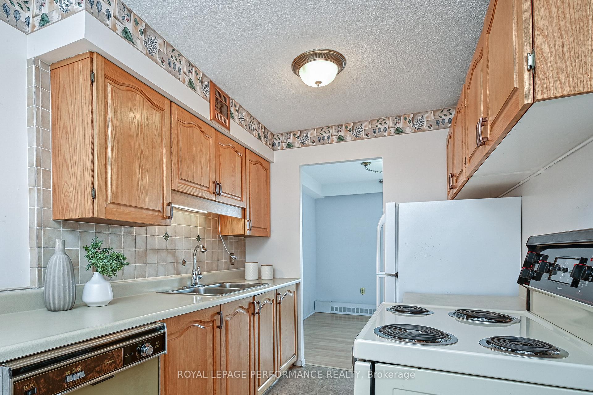 Photo 18 of Unit 308, 2400 Virginia Drive, Ottawa, Guildwood Estates - Urbandale Acres — HOMEH