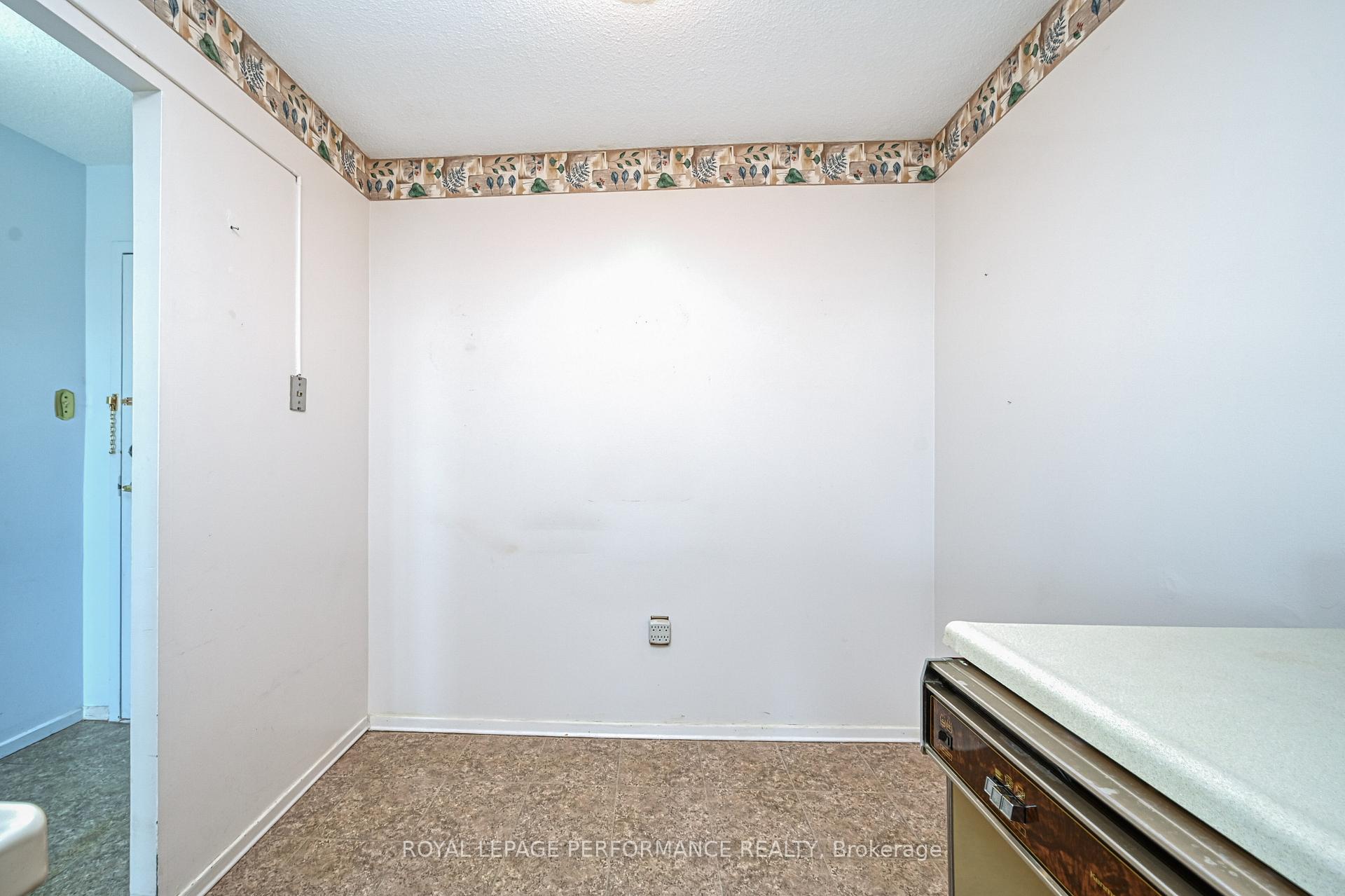 Photo 23 of Unit 308, 2400 Virginia Drive, Ottawa, Guildwood Estates - Urbandale Acres — HOMEH