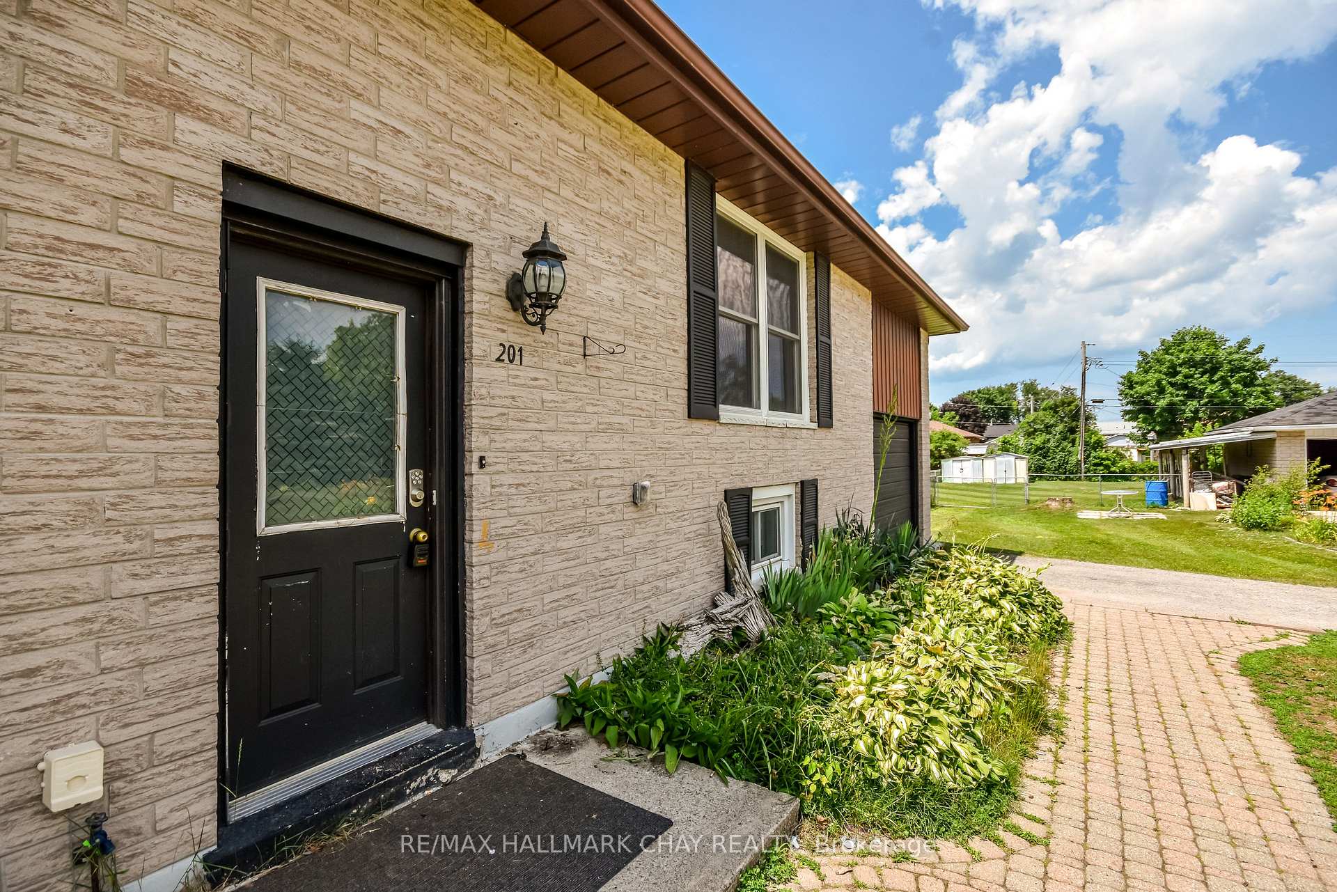 Photo 3 of 201 Mcgeorge Avenue, Essa, Angus — HOMEH