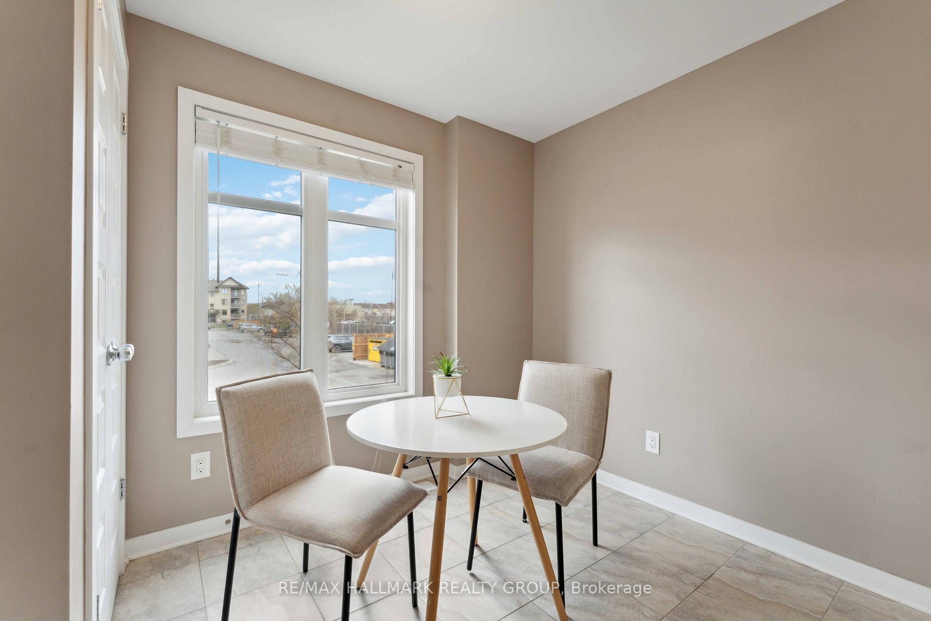 Photo 2 of 162 Bluestone Private, Ottawa, Avalon West — HOMEH