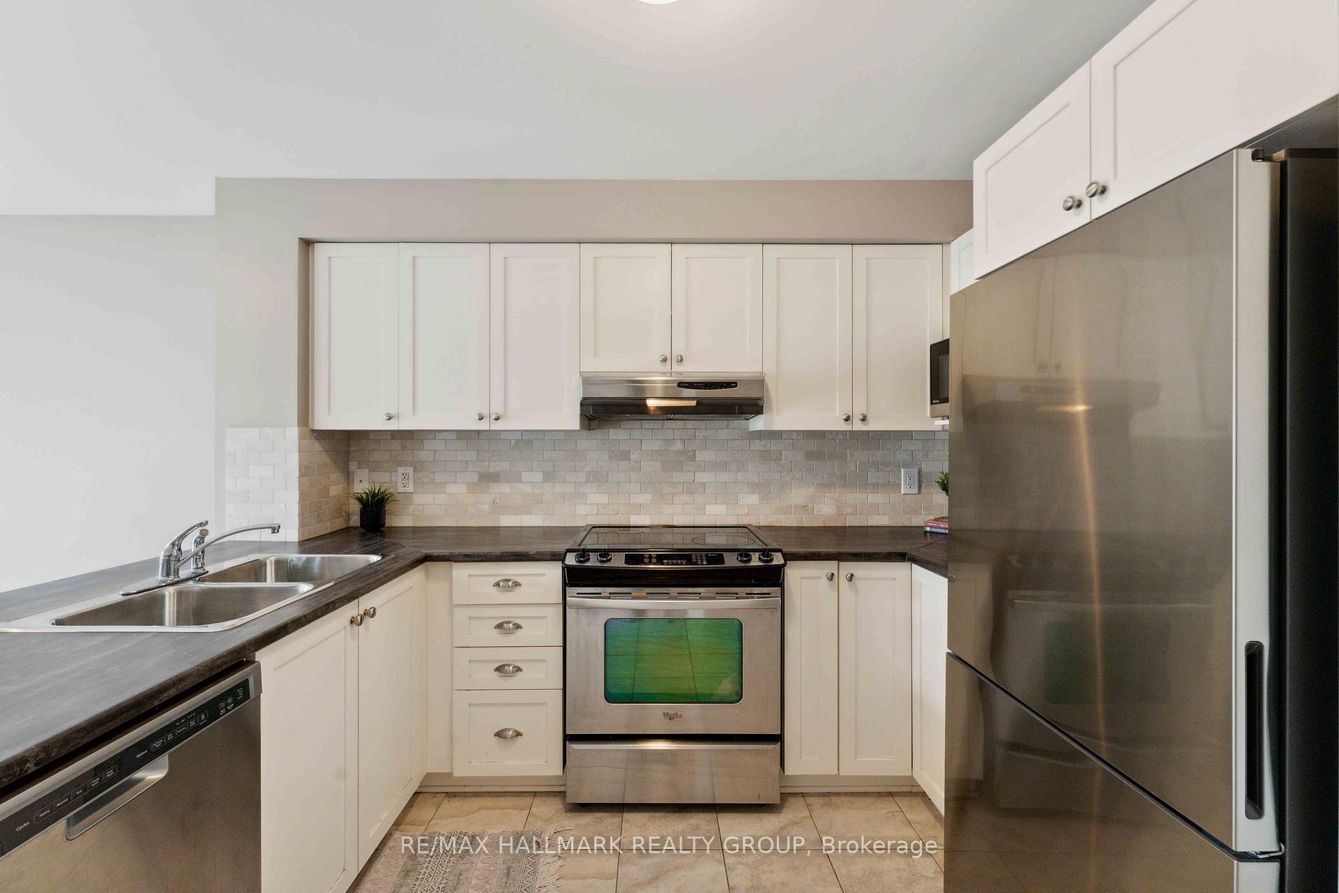 Photo 4 of 162 Bluestone Private, Ottawa, Avalon West — HOMEH