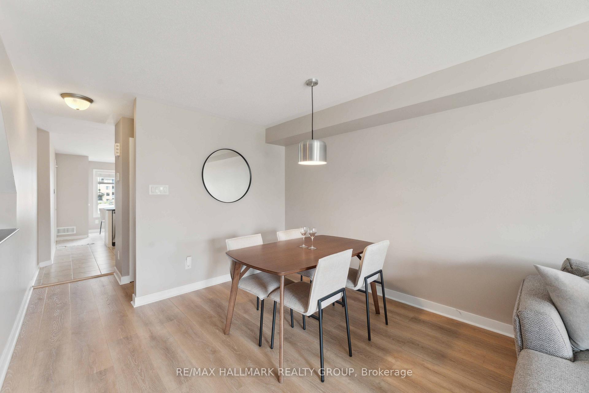 Photo 5 of 162 Bluestone Private, Ottawa, Avalon West — HOMEH
