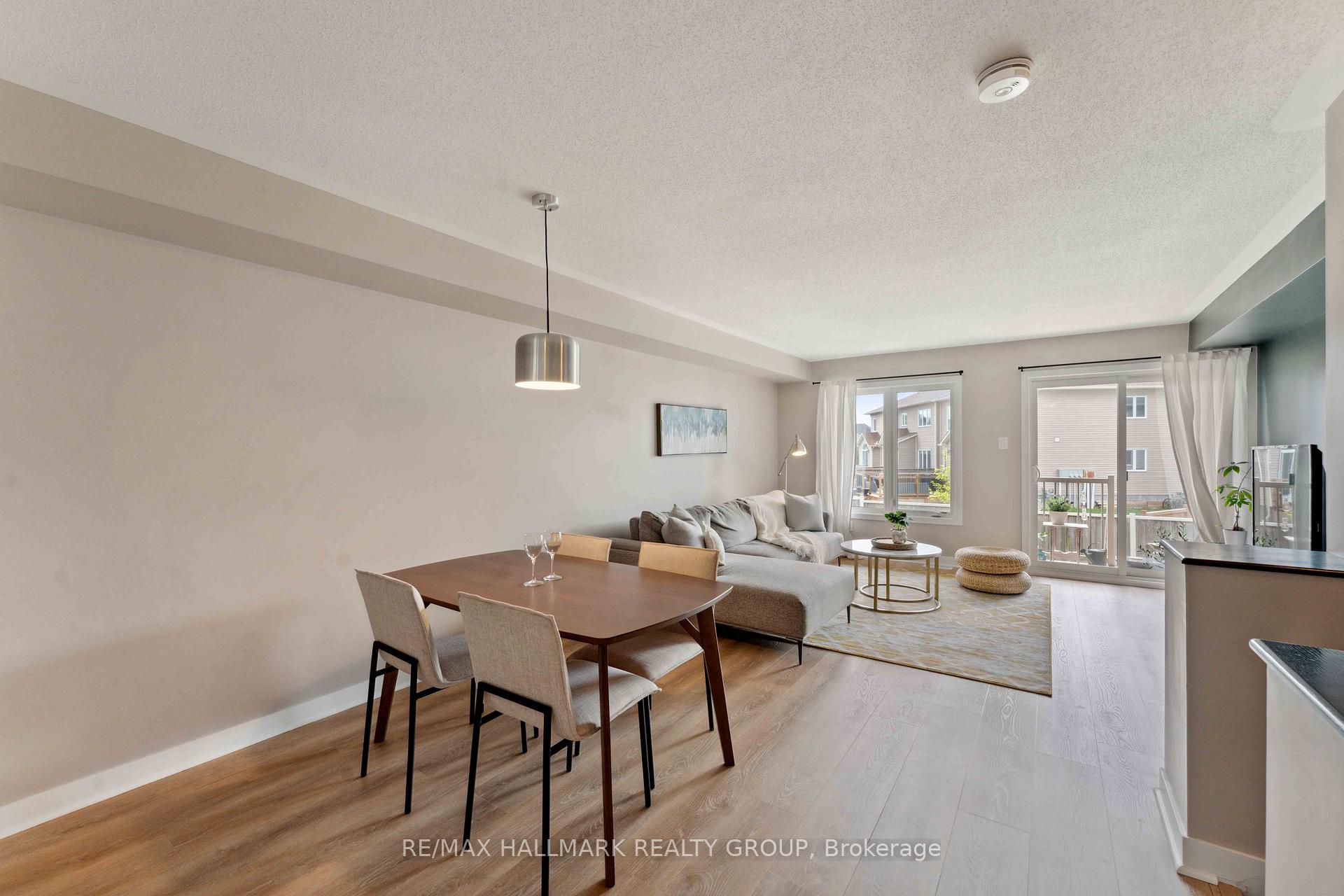 Photo 6 of 162 Bluestone Private, Ottawa, Avalon West — HOMEH