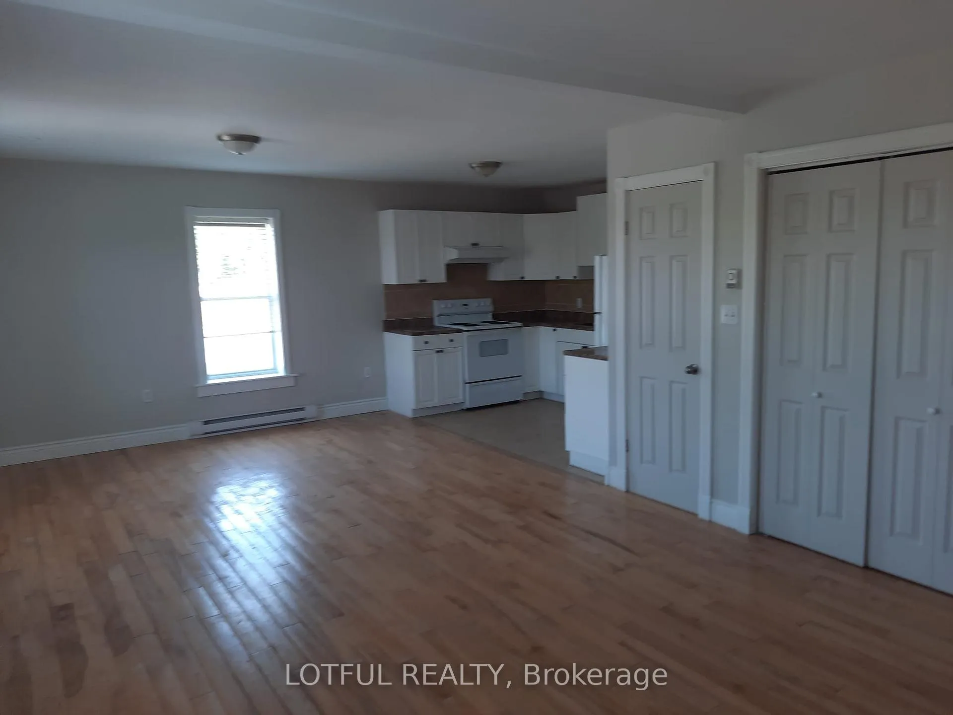 Photo 4 of Unit 3, 2084 Dundas Street, Edwardsburgh/Cardinal, Town of Cardinal — HOMEH