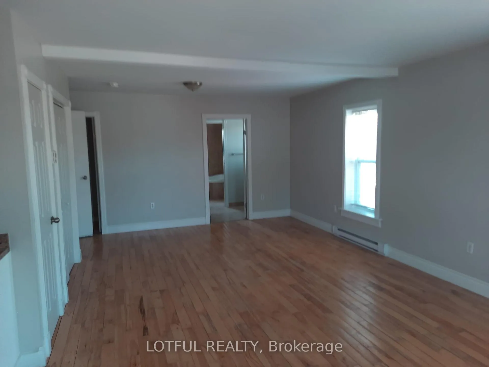 Photo 8 of Unit 3, 2084 Dundas Street, Edwardsburgh/Cardinal, Town of Cardinal — HOMEH