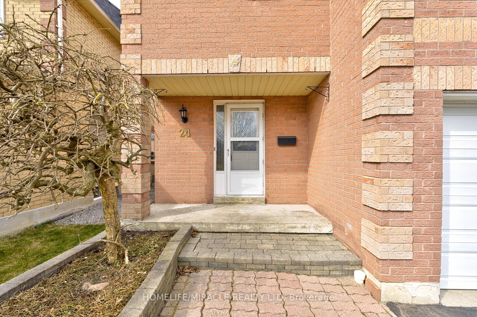 Photo 5 of 24 Raine Drive, Ajax, Central — HOMEH