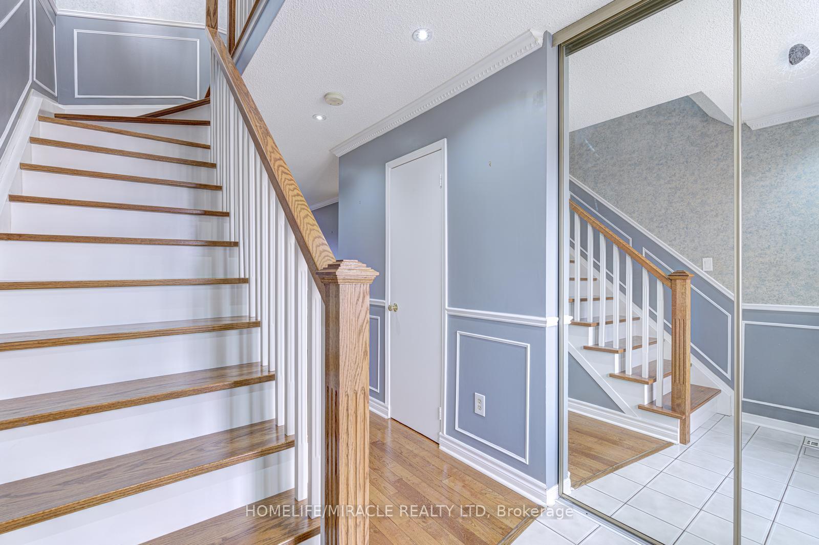 Photo 7 of 24 Raine Drive, Ajax, Central — HOMEH