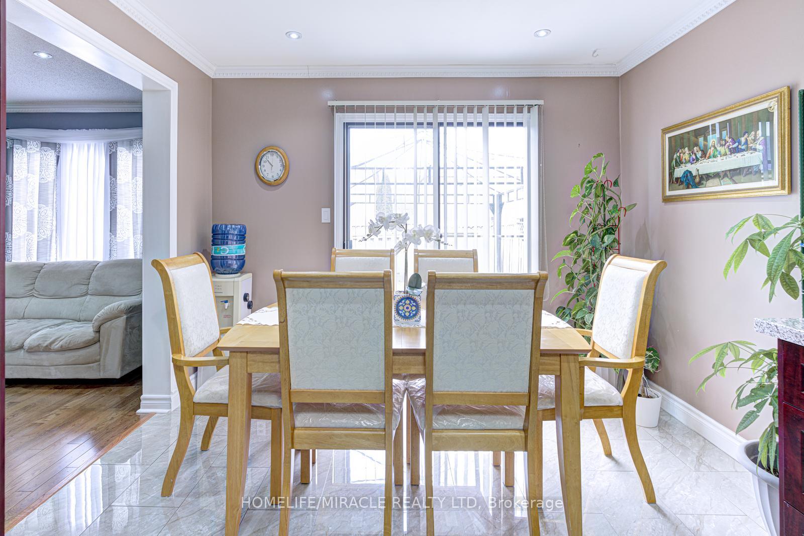 Photo 15 of 24 Raine Drive, Ajax, Central — HOMEH